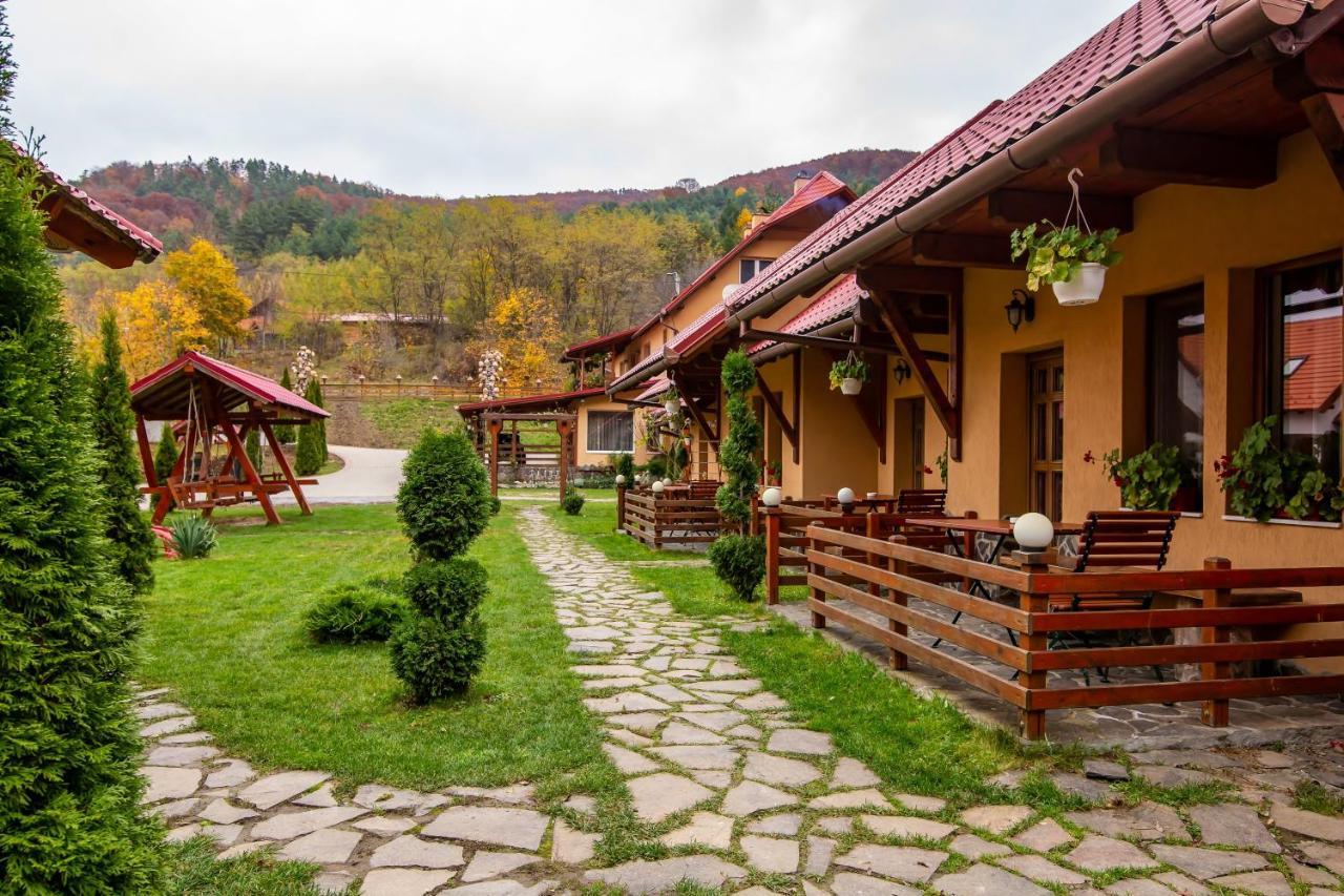 Patakmenti Panzio Spa Corund  Exterior foto